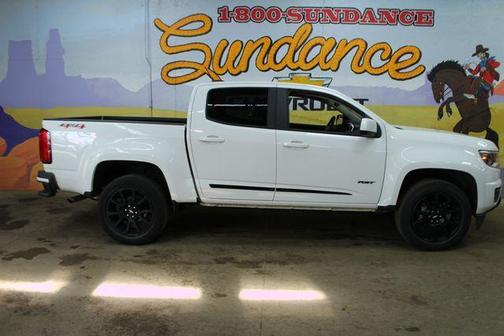 Summit White 2019 Chevrolet Colorado LT