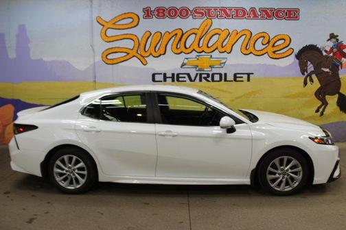 Super White 2021 Toyota Camry SE