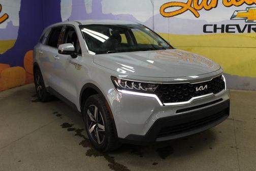 Gray 2022 Kia Sorento LX