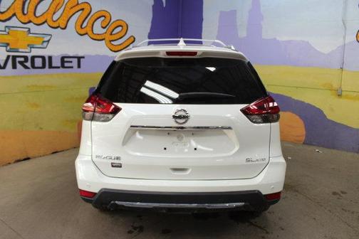 White 2020 Nissan Rogue SL
