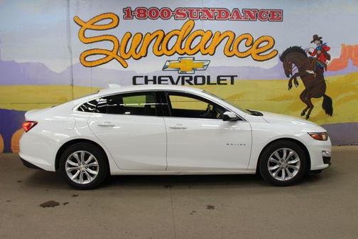 Summit White 2022 Chevrolet Malibu LT