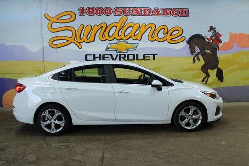 Summit White 2019 Chevrolet Cruze Premier