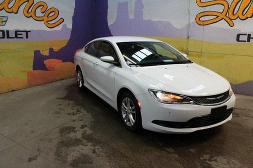 2016 Chrysler 200 LX
