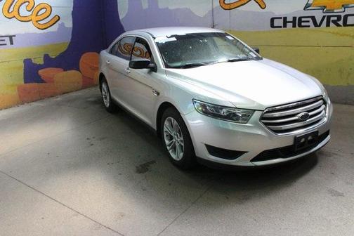 2017 Ford Taurus SE