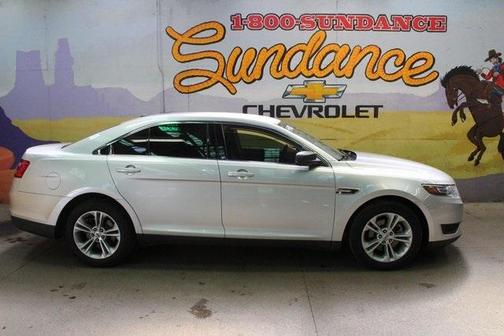 2017 Ford Taurus SE