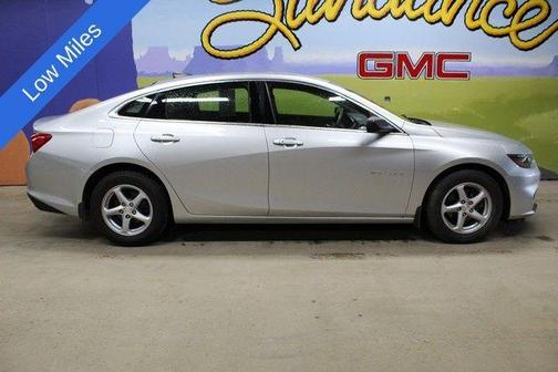 Silver Ice Metallic 2016 Chevrolet Malibu LS