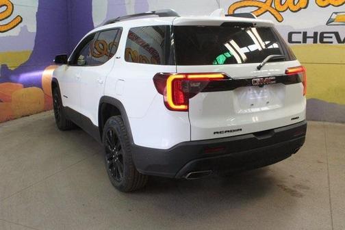 2022 GMC Acadia SLT