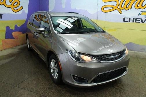 2018 Chrysler Pacifica Touring-L