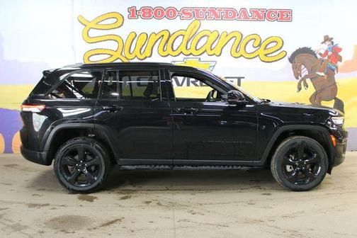 Gray 2024 Jeep Grand Cherokee Limited