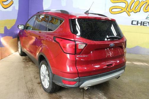 Red 2019 Ford Escape SEL