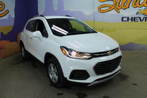 Summit White 2020 Chevrolet Trax LT