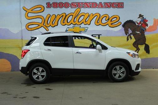 Summit White 2020 Chevrolet Trax LT