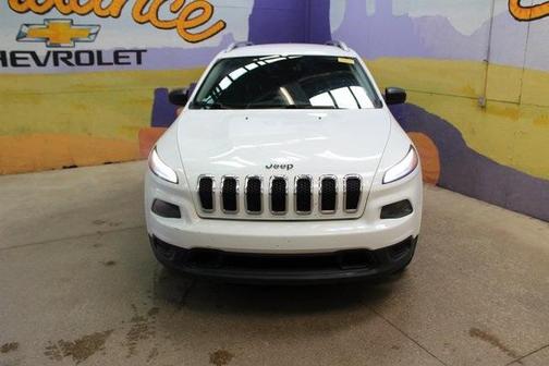 2016 Jeep Cherokee Sport
