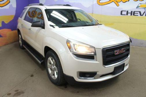 White 2015 GMC Acadia SLE-2