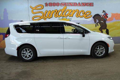 Bright White Clearcoat 2024 Chrysler Pacifica Touring-L