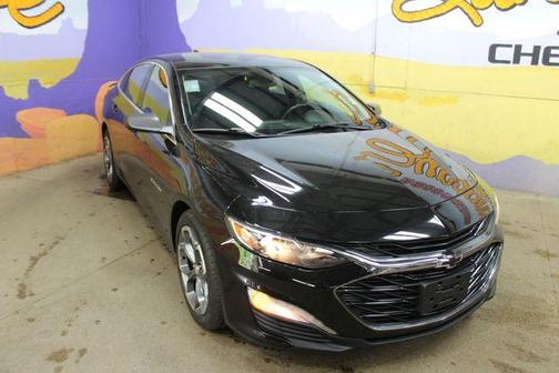 Mosaic Black Metallic 2019 Chevrolet Malibu RS