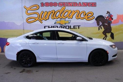 2016 Chrysler 200 LX