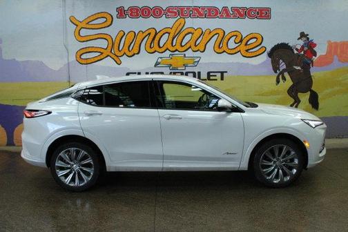 White Frost Tri-Coat 2025 Buick Envista AVENIR