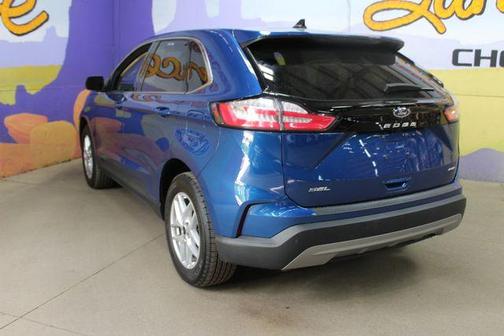 Blue Metallic 2023 Ford Edge SEL