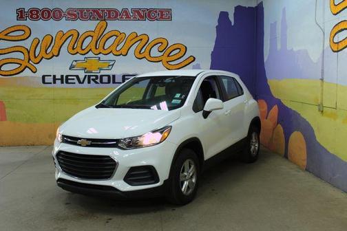 Summit White 2018 Chevrolet Trax LS