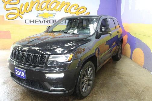 Diamond Black 2019 Jeep Grand Cherokee Altitude