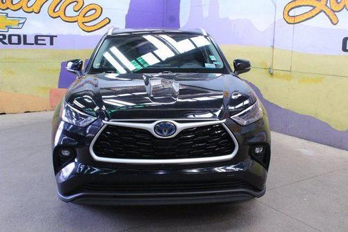 2024 Toyota Highlander Hybrid XLE