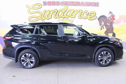 2024 Toyota Highlander Hybrid XLE