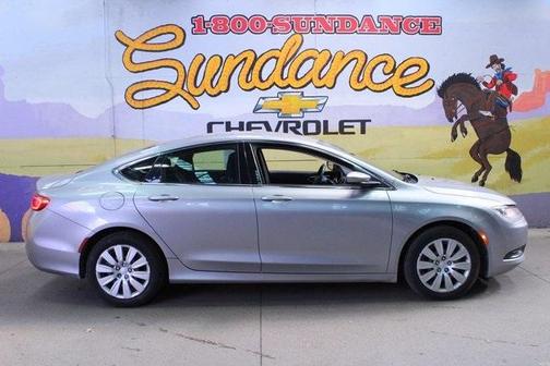 2016 Chrysler 200 LX