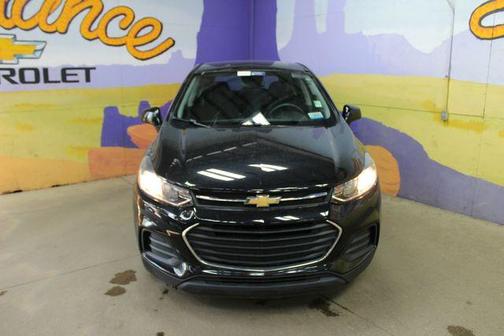 Mosaic Black Metallic 2019 Chevrolet Trax LS
