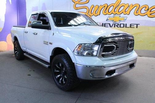 2016 RAM 1500 SLT