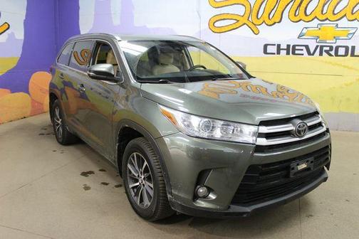 Jade Metallic 2018 Toyota Highlander XLE