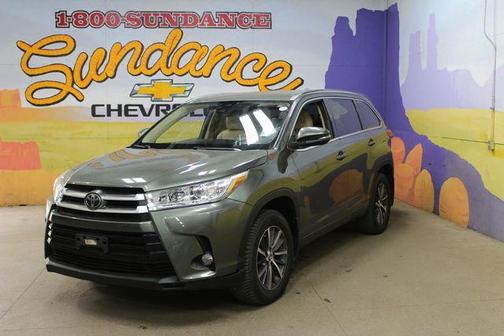 Jade Metallic 2018 Toyota Highlander XLE