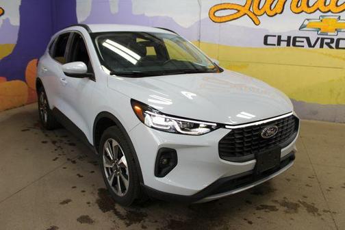 Space Silver 2025 Ford Escape Platinum