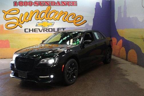 2022 Chrysler 300 Touring L