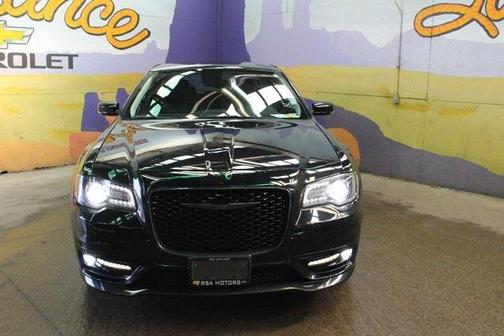 2022 Chrysler 300 Touring L
