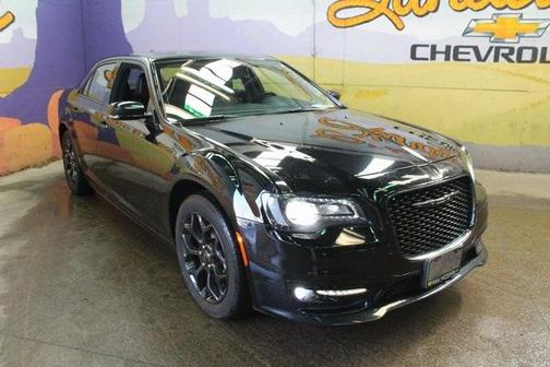 2022 Chrysler 300 Touring L