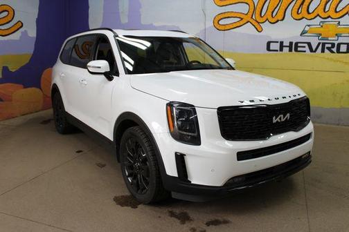 White 2022 Kia Telluride SX