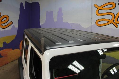 Bright White Clearcoat 2022 Jeep Wrangler Unlimited Sport