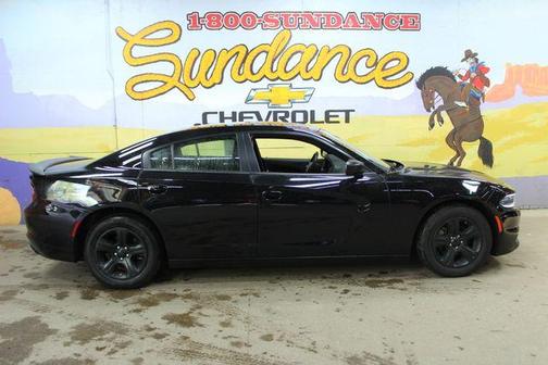Pitch Black Clearcoat 2022 Dodge Charger SXT