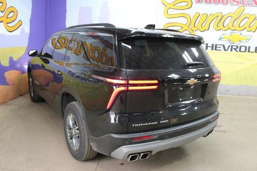 Black Metallic 2024 Chevrolet Traverse LT