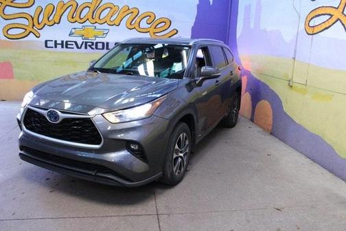 2020 Toyota Highlander Hybrid XLE