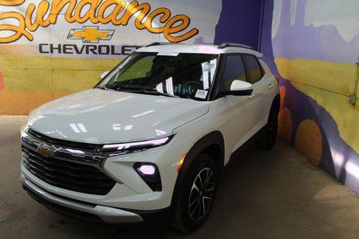 Summit White 2025 Chevrolet Trailblazer LT