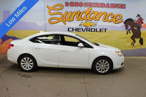 Summit White 2016 Buick Verano Base