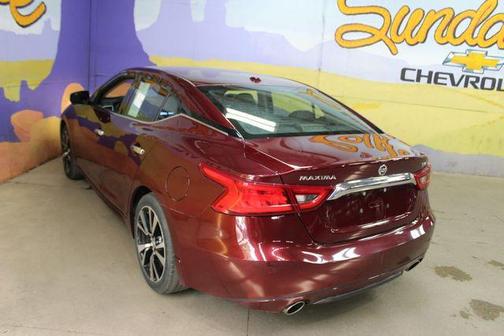 Red 2018 Nissan Maxima 3.5 SV