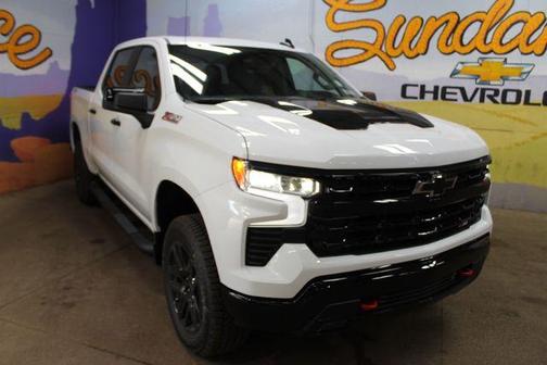 Summit White 2026 Chevrolet Silverado 1500 LT Trail Boss