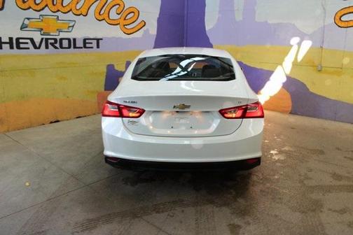 2017 Chevrolet Malibu 1LT