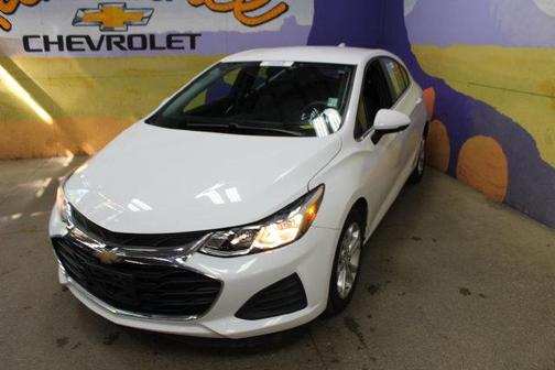 Summit White 2019 Chevrolet Cruze LT