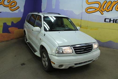 Pearl White 2003 Suzuki XL7 Limited