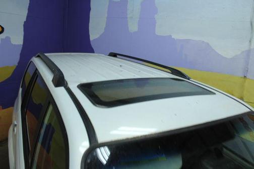 Pearl White 2003 Suzuki XL7 Limited