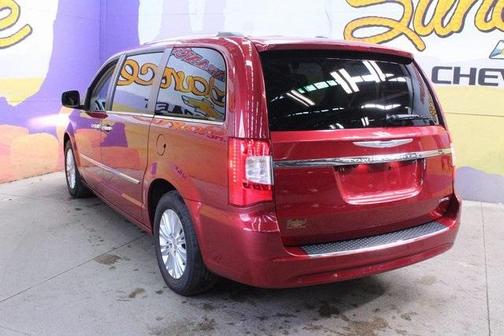 2016 Chrysler Town & Country Limited